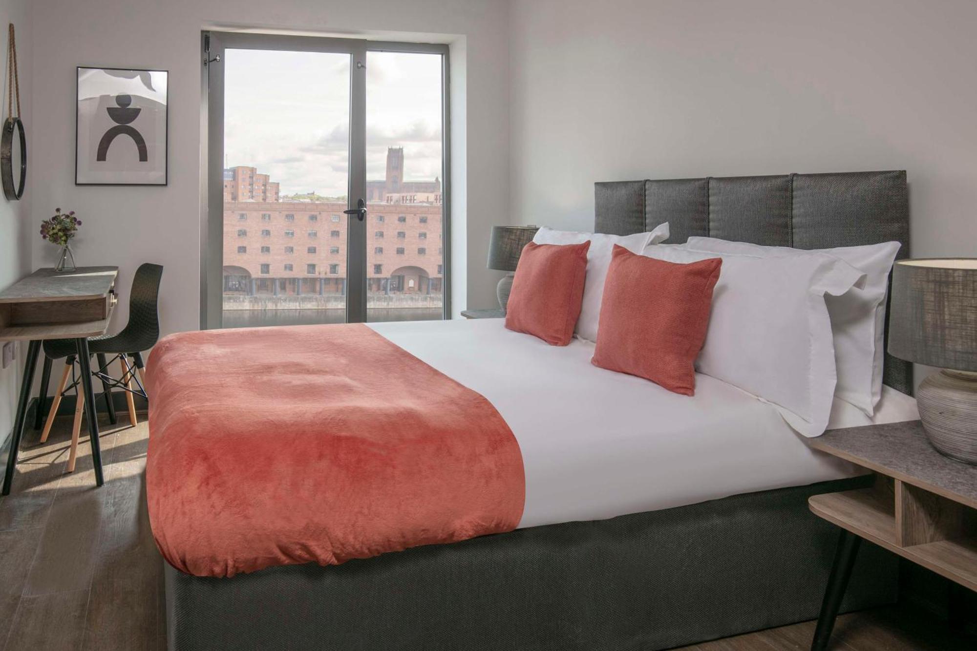 Dockside Aparthotel, Western Signature Collection 4*