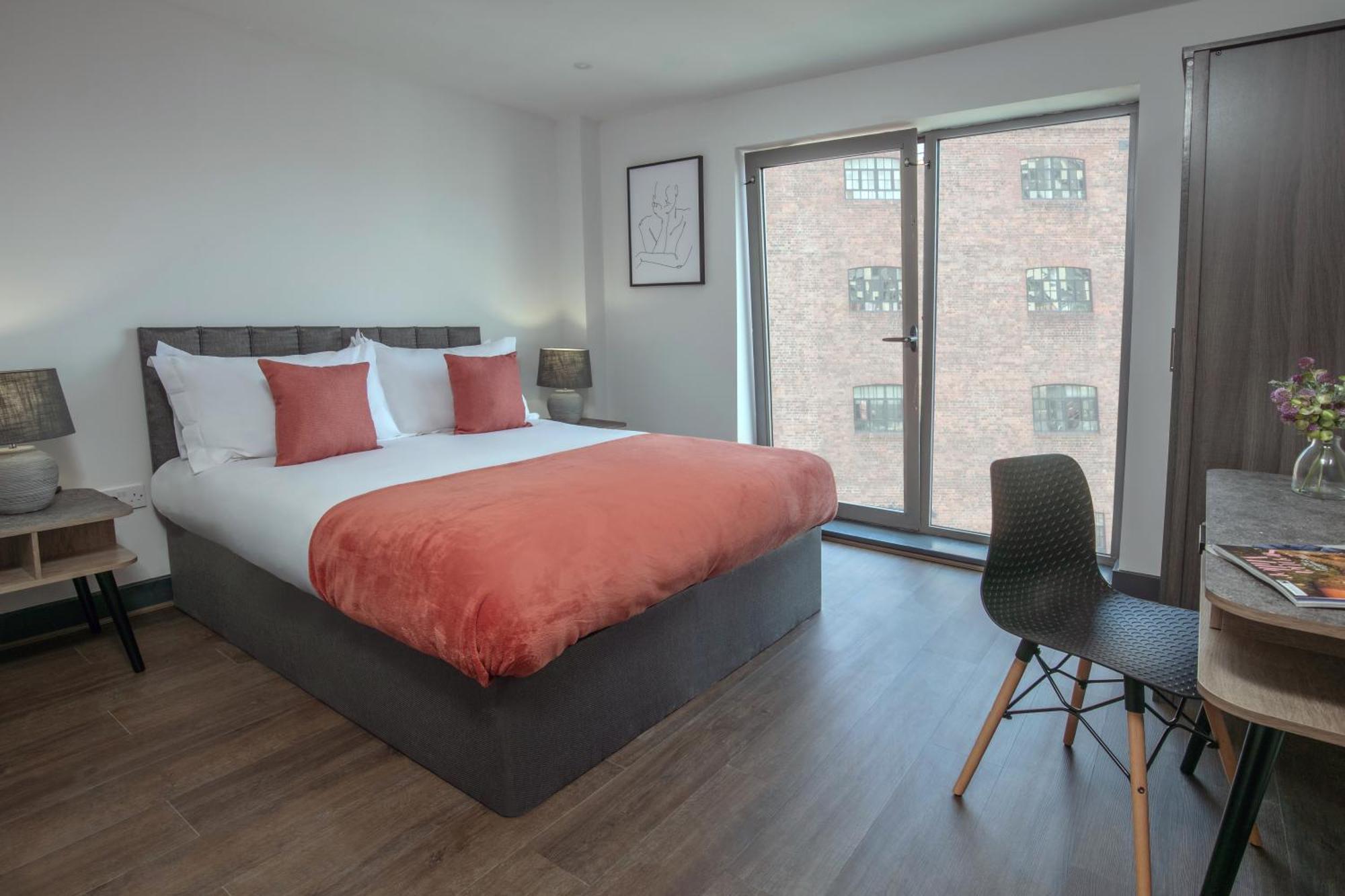 Dockside Aparthotel, Western Signature Collection 4*