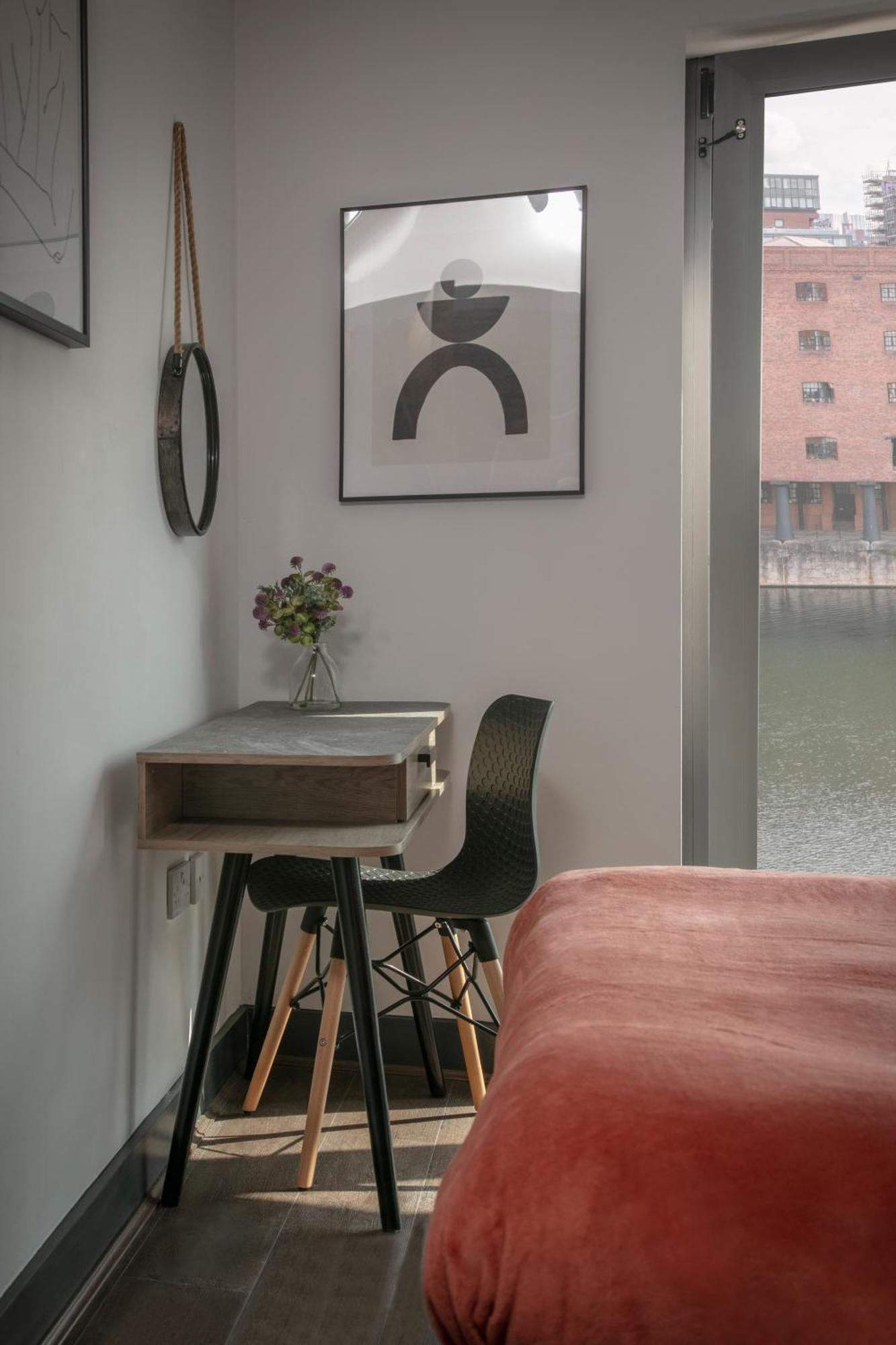 Dockside Aparthotel, Western Signature Collection Aparthotel 4*